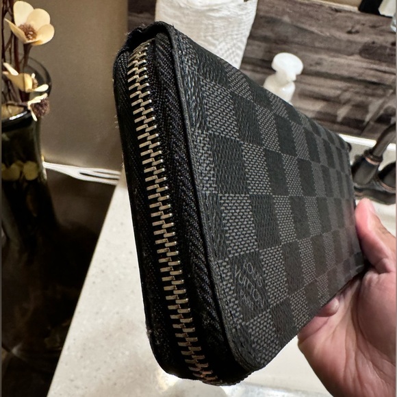Louis Vuitton Graphite Long Zip Wallet w/ wristlet - Picture 14 of 14